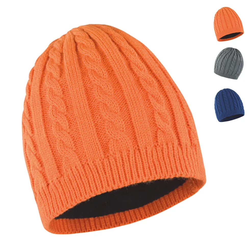 RC370 Result Winter Essentials Wintermütze mit Grobstrick-Zopfmuster